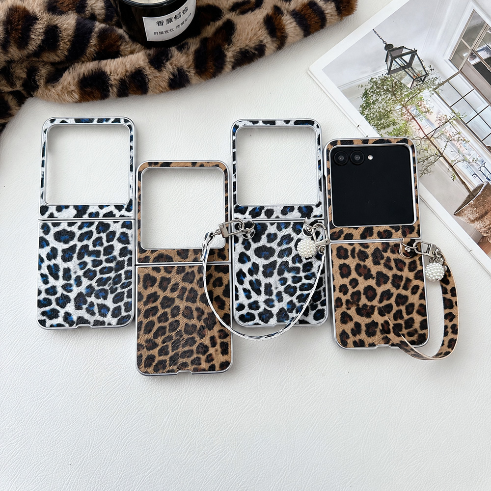Phone Accessories For Travel - เคสโทรศัพท์พับลายเสือดาวสำหรับโมโตโรล่า ราซ 60 50 อัลตร้าพร้อมสายรัดข้อมือแบบถอดได้ฝาครอบกันกระแทกป้องกันการตกกระแทก